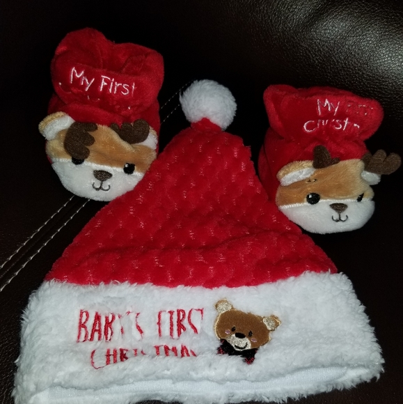 Hat & booties - Picture 1 of 1